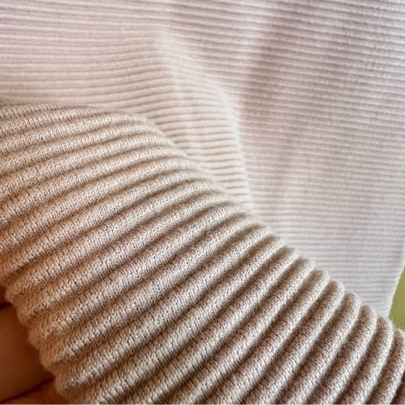 ANN TAYLOR Ribbed Short Sleeve Top - Picture 6 of 9